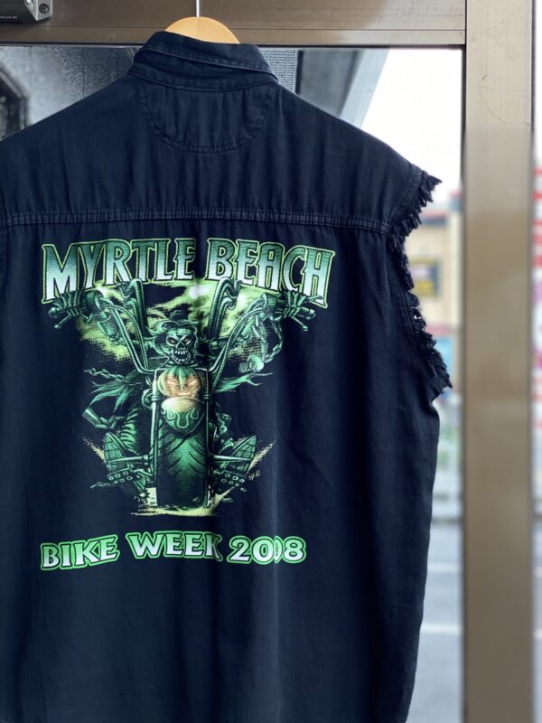 00's REVOLUTION GEAR "MYRTLE BEACH BIKE WEEK 2008" カットオフブラックコットンツイルシャツ　Mサイズ　ベスト　シャツベスト　カットオフシャツ　ノースリーブ　バイク　バイカー　死神　バイクウィーク　デニムシャツ　カットオフデニムベスト　ブラックデニムベスト　黒ベスト　スリーブレス　カットオフベスト　パンク　メタル　古着　アメカジ　ハードコア