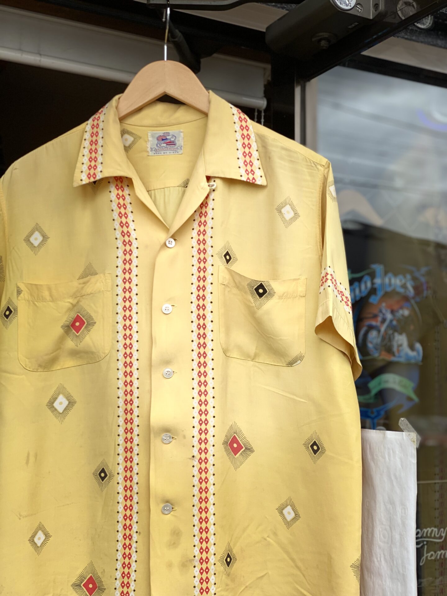 50&#8217;s Vintage DUKE KAHANAMOKU MADE BY CISCO &#8220;ボーダー×アトミック&#8221; 半袖レーヨンアロハシャツ　Lサイズ　16-16 1/2 デュークカハナモク　レーヨンシャツ　ダイヤ柄　レモンイエロー　50年代　ストライプ　半袖シャツ　開襟シャツ　オープンカラー　ロカビリー　ロックンロール　ヴィンテージアロハ　ヴィンテージシャツ　ビンテージアロハ　激レア