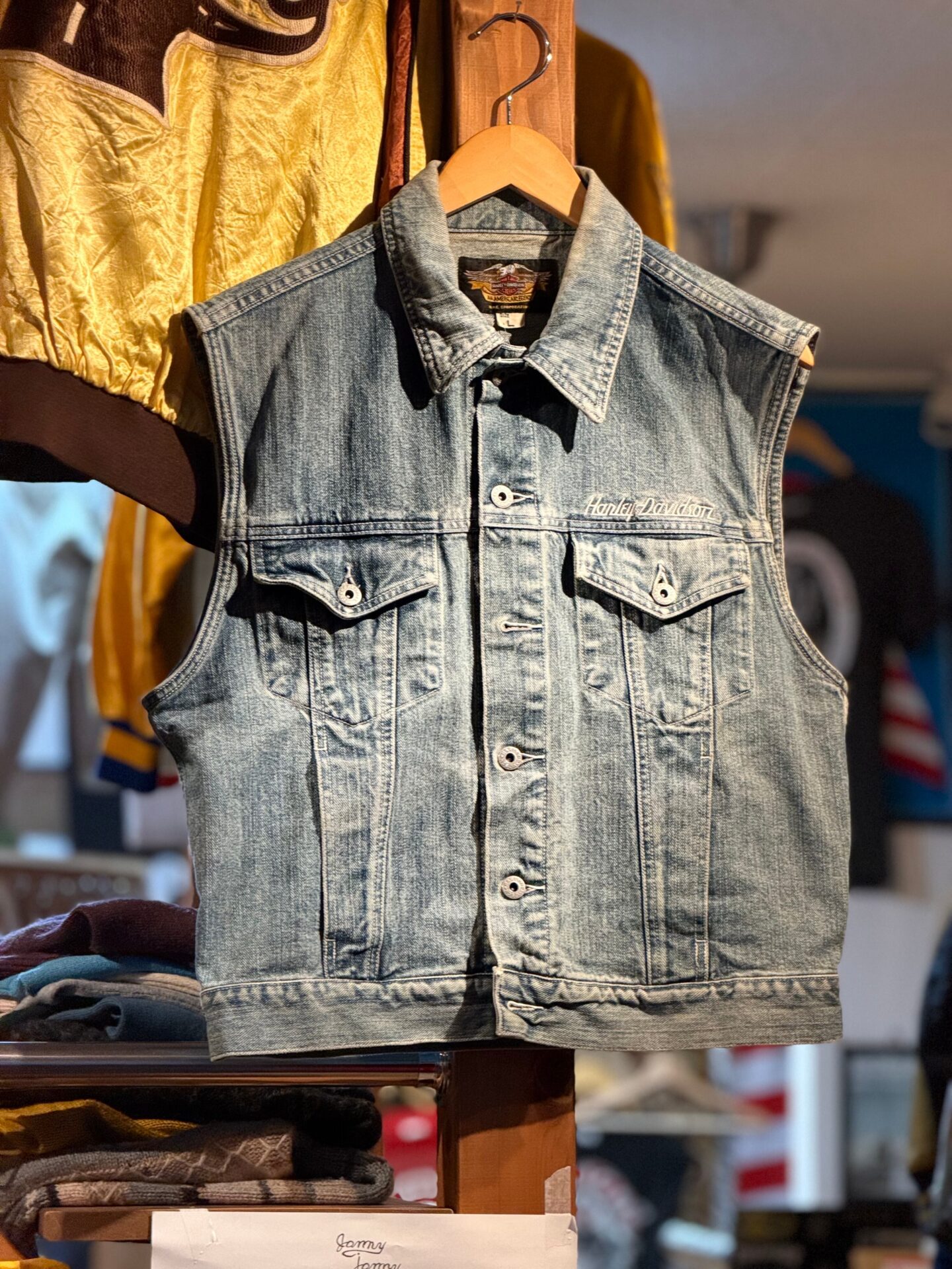 HARLEY-DAVIDSON "BORN IN THE U.S.A." 刺繍入りデニムベスト Lサイズ カットオフ デニムジャケット ハーレーダビッドソン イーグル アメカジ バイカー バイク Gベスト 古着