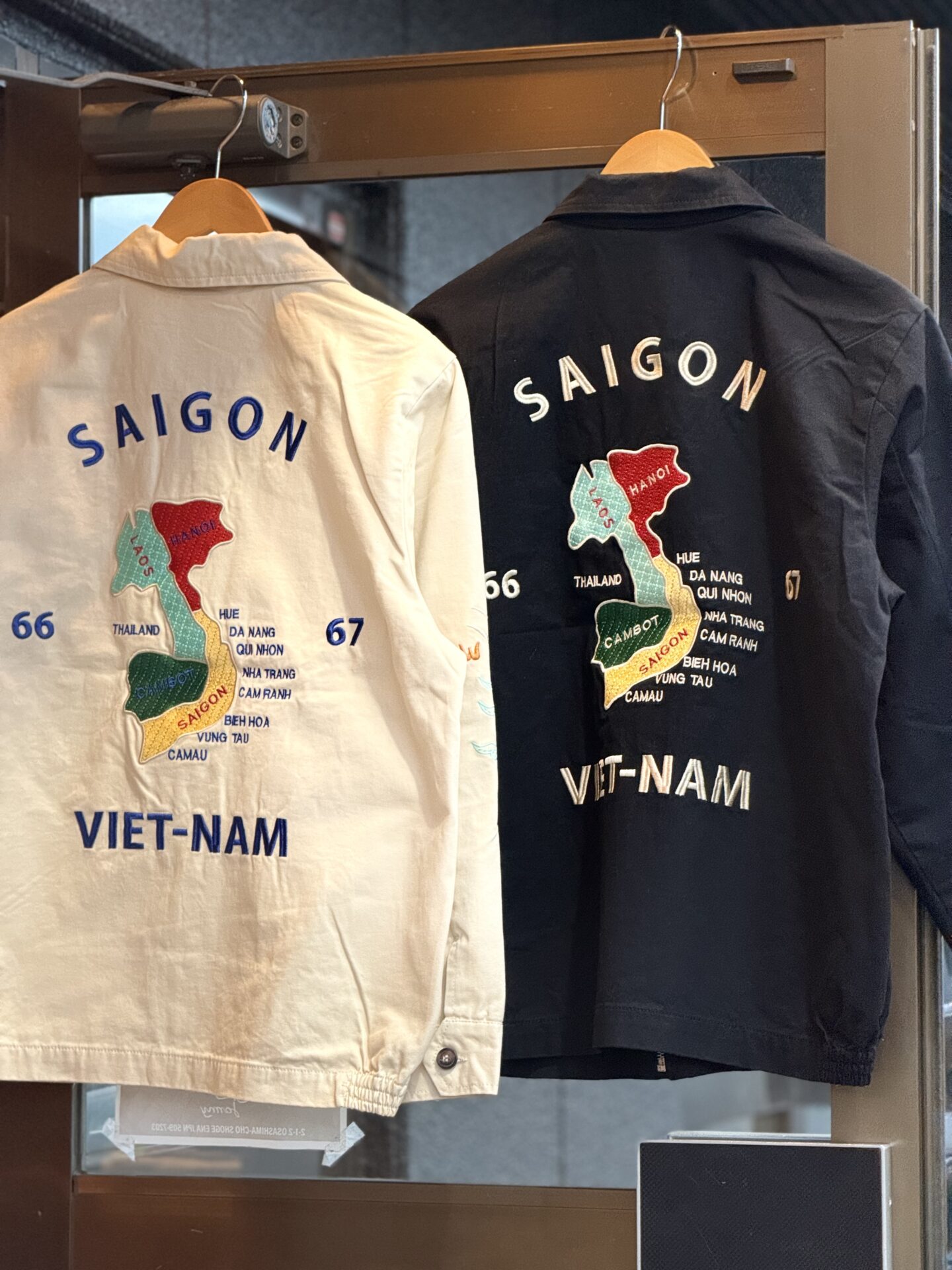 復刻ベトジャンSAIGON刺繍60'sスーベニアジャケット アイボリーL 春アウター60'sスーベニアジャケット復刻ベトジャンアイボリー3L